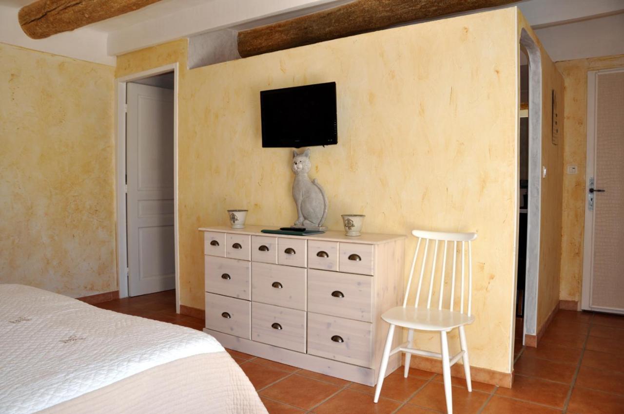 カヴァイヨン Le Mas Du Chat Bed & Breakfast エクステリア 写真